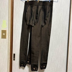 【限定値下げ中】ブラック 黒 裏起毛タイツ 着圧 極暖 フェイクタイツ 美脚の画像