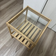 IKEA サイドテーブルの画像