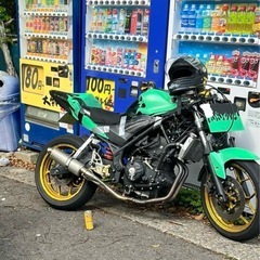 YAMAHA YZF-R25 カスタムし車両の画像