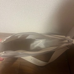 UNIQLO ショルダーバックの画像