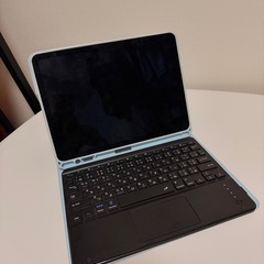 【iPadケース)】タッチパッド付きキーボード 日本語配列- iPad Air 11インチ使用の画像