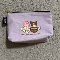 クロミちゃんポーチの画像