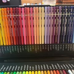 最終値下げUNI油性色鉛筆72色 の画像