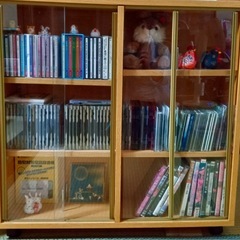 CD  DVD 収納ラック　ガラス引き戸付き　両面収納の画像