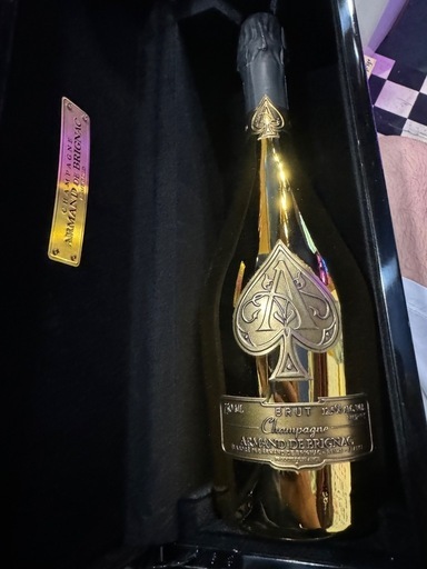 アルマンドゴールド