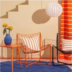 IKEAオレンジチェアの画像