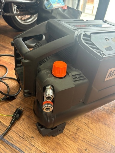 MAX スーパーエア・コンプレッサー 1310E （AK-HL1310E）