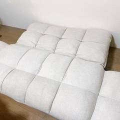 お譲り先決まりました　2人掛けソファの画像