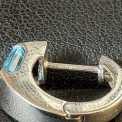 ループピアス　青い宝石　K18WGの画像