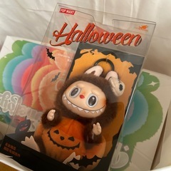 POP MARTハロウィン ラブブ labubu Sitting Pumpkinの画像