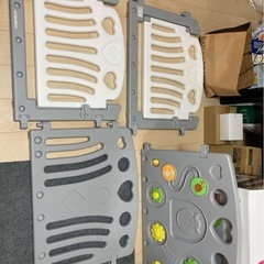 カトージ　ベビーサークル　2ドア　コロコロランドの画像
