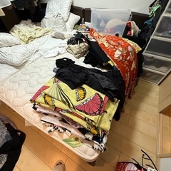 美品、格安✨セミダブルベッド＆フレームセット／渋谷区神宮前　お引き取り歓迎！の画像