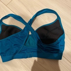 ヨガ、ブラトップの画像