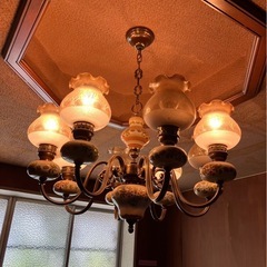 アンティーク　シャンデリアの画像