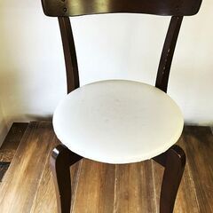 【白座面　ダイニングチェア】カフェ風の色味が好印象です♪　２脚１セット　価格改定の画像