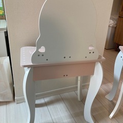 子供　ドレッサーの画像