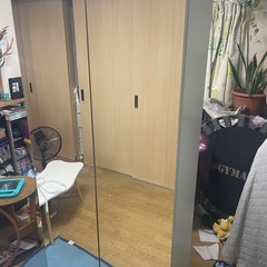 【無料】鏡付き収納棚 幅74×奥行35.5×高さ180（うるま市前原 引き取り）の画像