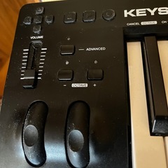 M-AUDIO Keystation 49 MIDIキーボードの画像