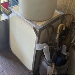 収納箱　冷蔵庫　保温箱　無料　0円の画像