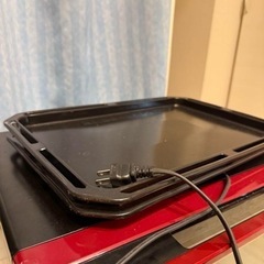 TOSHIBA製のハイブリッドオーブンレンジ、赤色で多機能。 ER-PD3000の画像