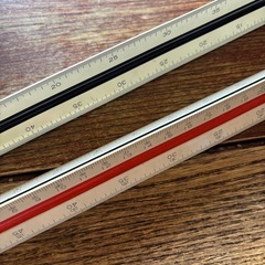 3角スケール　cmと尺の2種類の画像