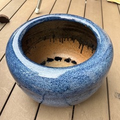 大きめ火鉢　メダカ鉢の画像