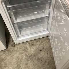可愛いピンク色な冷蔵庫　　の画像