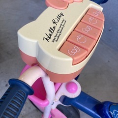 キティちゃん　三輪車　の画像