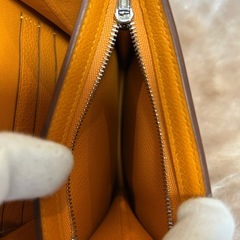 HERMESエルメス2002WALLET2002ウォレットコンパクトウォレットコンパクト財布ウエストポーチコインケース付き財布小銭入れ有さいふサイフシンプルウォレットスマートウォレットベルトバッグフラップブラウン茶色オレンジC2018年製造レザー12×12×3の画像
