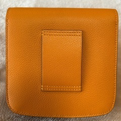 HERMESエルメス2002WALLET2002ウォレットコンパクトウォレットコンパクト財布ウエストポーチコインケース付き財布小銭入れ有さいふサイフシンプルウォレットスマートウォレットベルトバッグフラップブラウン茶色オレンジC2018年製造レザー12×12×3の画像