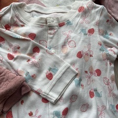 60-70と70サイズ ロンパース6着の画像