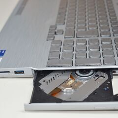 中古ノートパソコン 富士通 AH53/G2 Windows11+office 高性能core i7-1260P/メモリ8GB/爆速SSD512GB/15.6インチ/WEBカメラ/無線/ブルーレイの画像