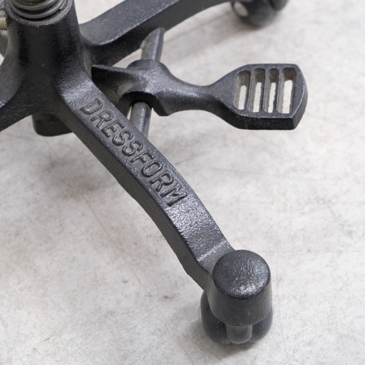 KJ-4【新入荷　リサイクル品】TOKYOキイヤ　NEW KYPRIS 9AR トルソー