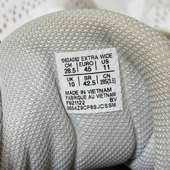 アシックス asics スニーカー バッシュ 28.5cmの画像