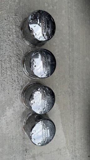 YOKOHAMA（ﾖｺﾊﾏ）iceGUARD スタッドレスタイヤ　215/70　R16