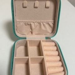 アクセサリーケースの画像