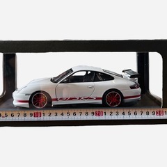 ポルシェ 911 GT3 RSのミニカー　おもちゃの画像