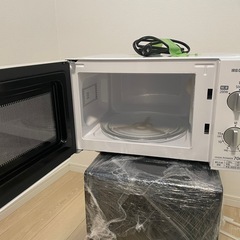 【清掃済み】とても綺麗な700w電子レンジ アイリスオーヤマの画像