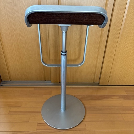 カウンターハイチェア　 昇降式　ADAL 