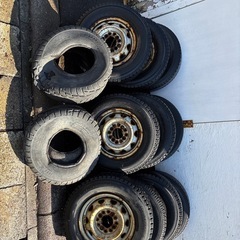 廃タイヤ(スタッレスタイヤ付きサビサビスチールホイル付き)の画像