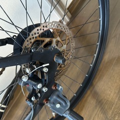 ロードバイク シマノ21段変速 自転車 700×28c 軽量 シティサイクル 初心者 ディスクブレーキ ドロップハンドル スポーツ自転車 通勤通学対応 スタンド付属 XLEAT XR-009の画像