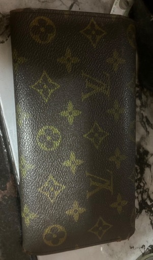 ルイヴィトン長財布