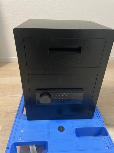 【投入式耐火金庫】未使用 売上金管理 保管 アンカーボルト付き