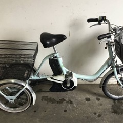 A-155△v岐阜発/ヤマハ/PAS/電動アシスト三輪自転車/スイングあり/3段変速/バッテリー8.7Ah/充電器付き/走行確認/現状品/管18s/R7.9/10 △の画像