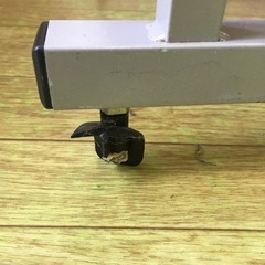 パソコンデスク・事務机・3段・キャスター付きの画像