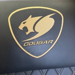 COUGARゲーミングソファ☆中古品☆ゲーム☆テレビ映画鑑賞☆レザー調ソファ☆クーガー☆ゲーミングチェアの画像