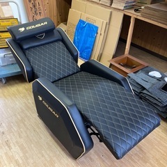 COUGARゲーミングソファ☆中古品☆ゲーム☆テレビ映画鑑賞☆レザー調ソファ☆クーガー☆ゲーミングチェアの画像
