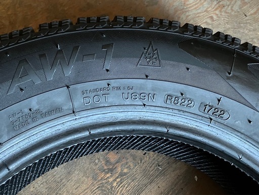 中古スタッドレス4本　NANKANG AW-1 195/65R15 2022年製