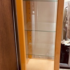 木枠ガラスショーケース棚の画像
