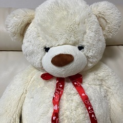 特大くまのぬいぐるみ ホワイト リボン付きの画像